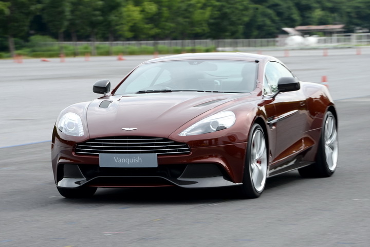 iamcar_aston martin1